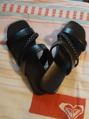Roxy Sandals